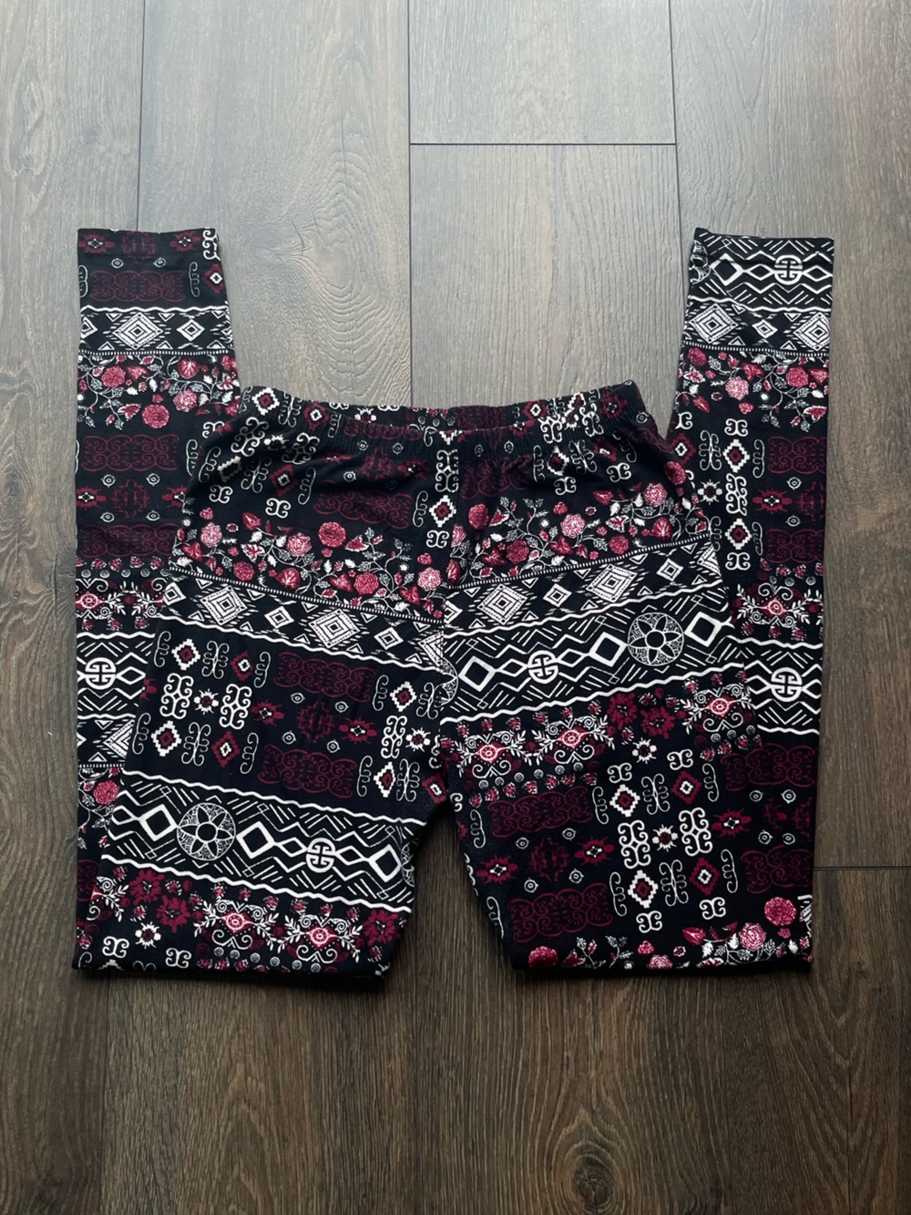 NWOT Always Floral Boho Leggings